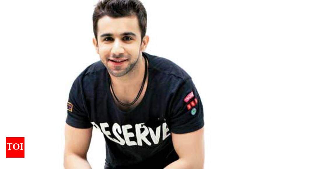 Rajvvir gets into college politics | Hindi Movie News - Times of India