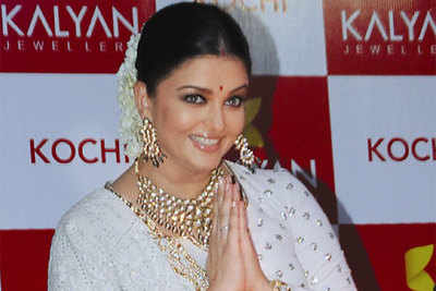 My second and Aaradhya's first visit to Kochi: Aish