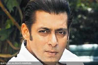 Woman gatecrasher at Salman's Eid get-together thrown out