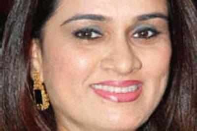Padmini Kolhapure returns as Shahid’s mom
