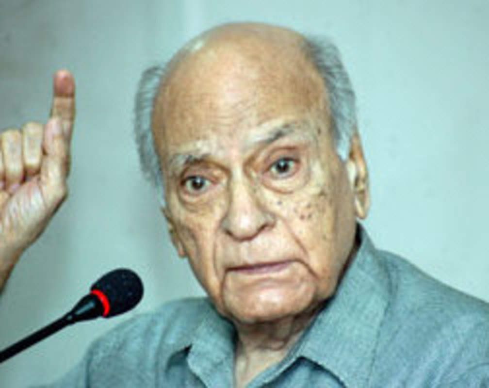 
Actor AK Hangal continues to be critical
