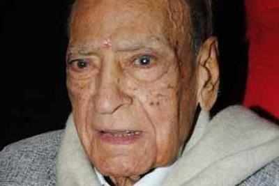 AK Hangal dies at 97, bigwigs skip funeral