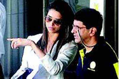 Deepika and daddy bond over films