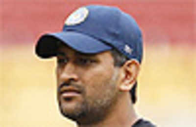MS Dhoni bats for turning tracks in India