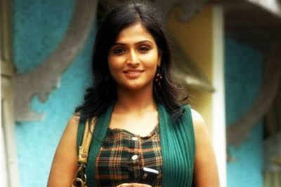 Will do glamorous roles only if script demands: Remya