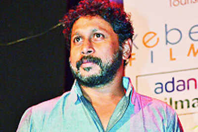 Not competing with 100-cr films: Shoojit