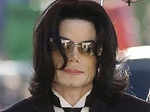 MJ's doc to write book on singer