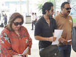 Saif-Kareena leave for Pataudi