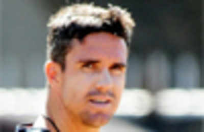 Pietersen added to England Test squad for India tour