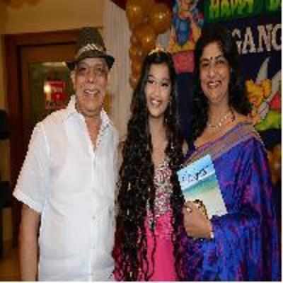 Govind Namdev motivates Digangana on her book launch