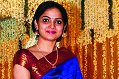 Mollywood celebrities and politicians grace the grand affair of Vineeth Sreenivasan's reception in Kochi