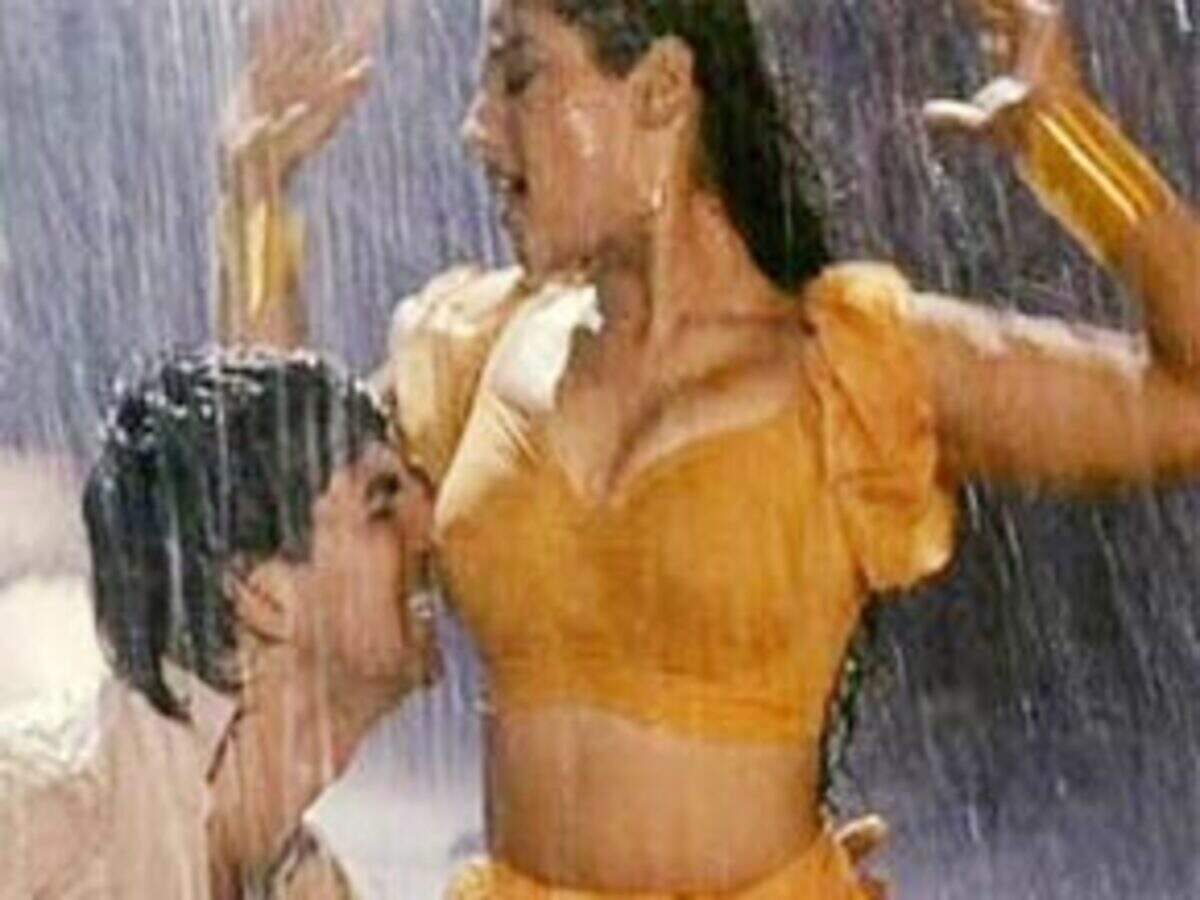 Raveena sexy video