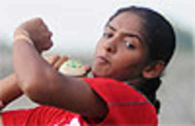 Indian women beat Pakistan to lift Twenty20 Asia Cup