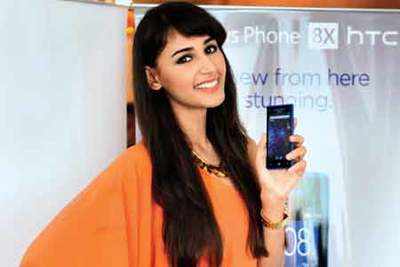 Hasleen Kaur at a smartphone launch