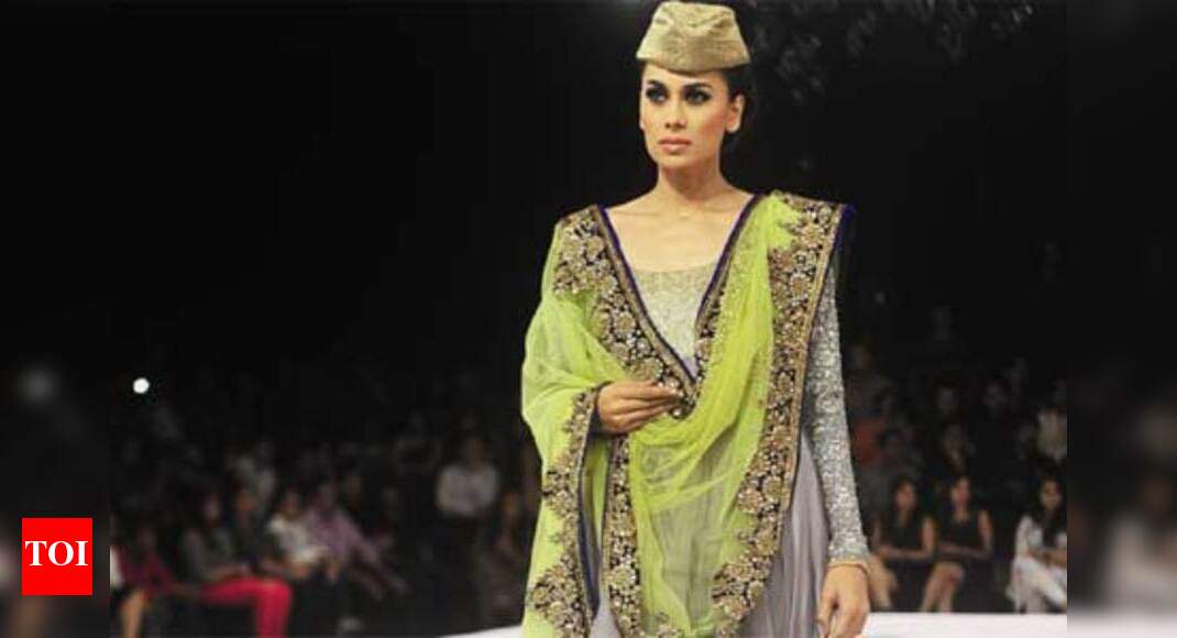 Festive finery on the go - Times of India