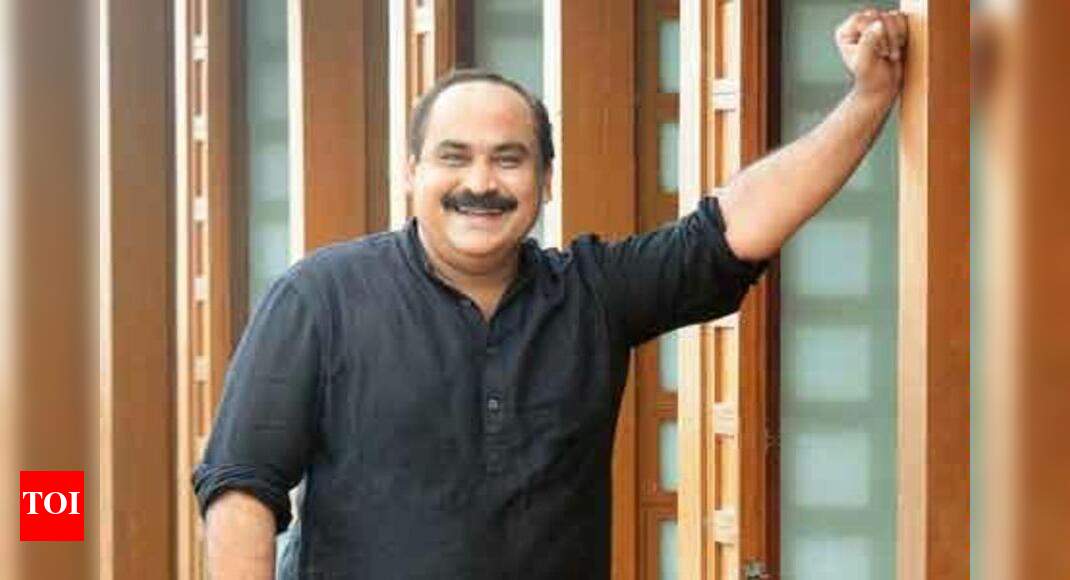 'SOS' director wants SS Rajamouli to see his film | Hindi Movie News ...