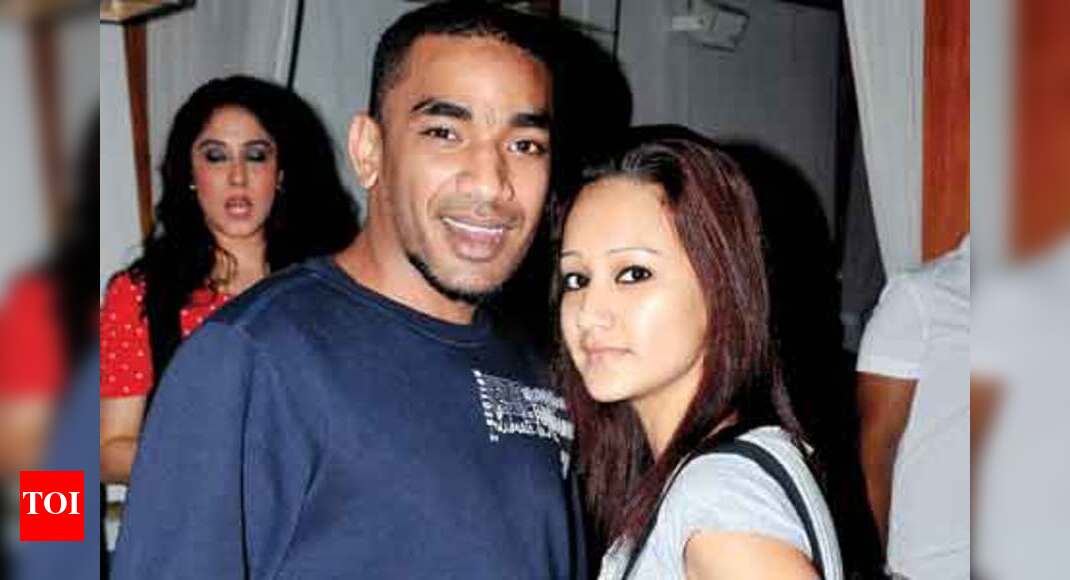 DJs Rink, Barkha and Shreen's night in Bangalore | Events Movie News ...