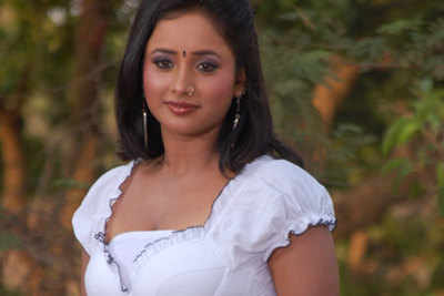 Rani is the top actress of Bhojpuri industry