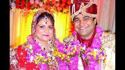 Rohit and Punjam Arora host their wedding reception in Nagpur