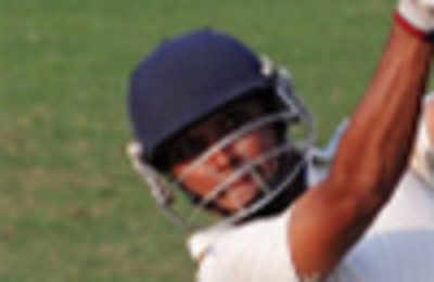 Bengal falter, Mumbai take 96-run 1st innings lead
