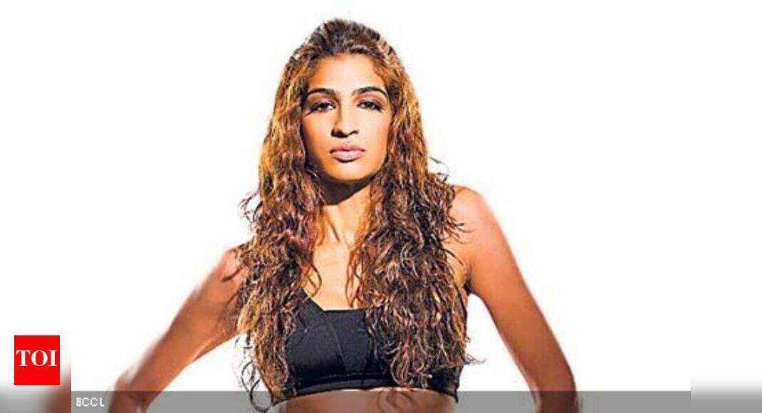 Anushka Manchanda collaborates with international DJ | Hindi Movie News ...