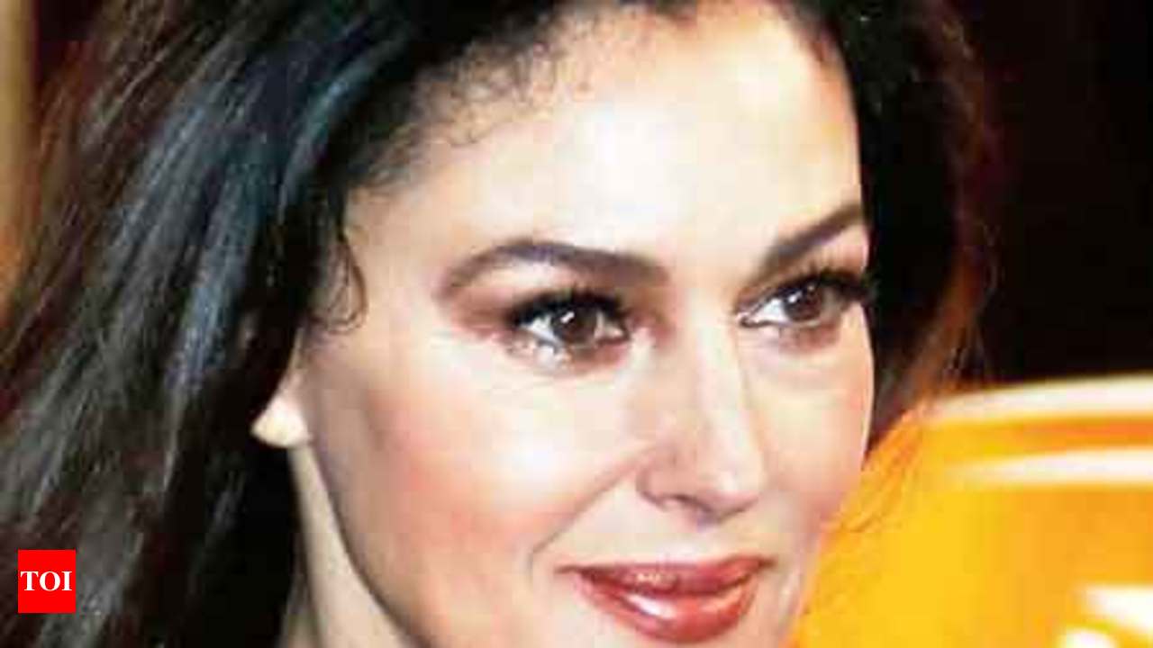 I was offered to play Sonia Gandhi, says Monica Bellucci | English Movie  News - Times of India