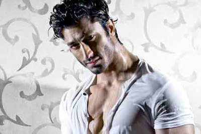 Vidyut one of the sexiest men in India