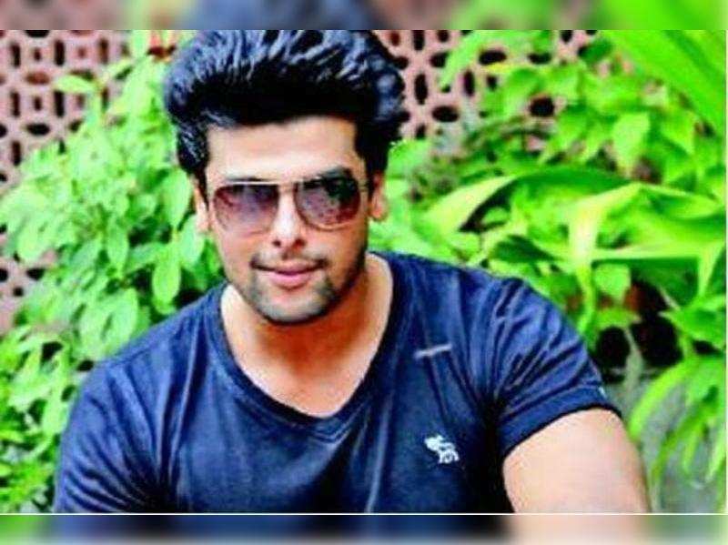 Kushal Tandon: Virat goes to jail in Ek Hazaaron Mein ...