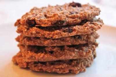 Recipe: Oatmeal, raisin, coconut and chia seed cookies