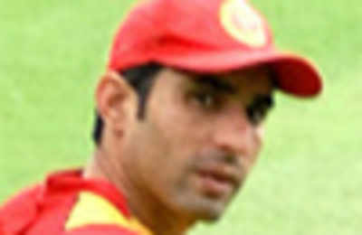 Pakistan pacers can upset Indian batsmen: Misbah, Hafeez