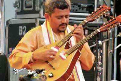 IIT Bombay to bring in Indian and Western musicians for Mood Indigo 2012