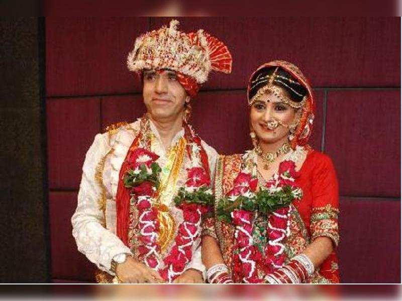 Vibha Anand: Sooraj Thapar & Deepti Dhyani tied the knot - Times of India