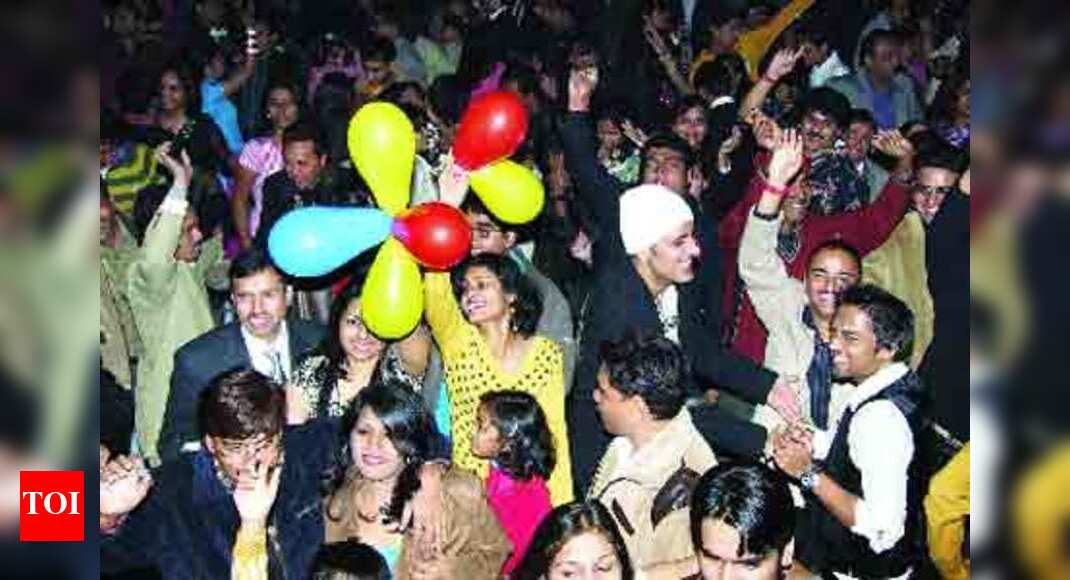Age proof, no stag entry at New Year’s Eve parties - The Times of India