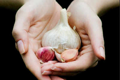 Mindblowing Health Benefits of Eating Garlic Everyday