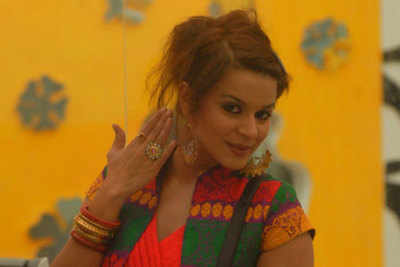 Very difficult to be under surveillance 24x7: Aashka