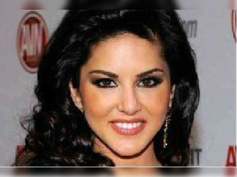 I want to be offered good roles in films: Sunny Leone