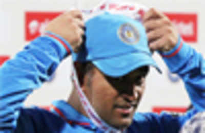 Skipper Dhoni given Man of the Match award to boost his morale?