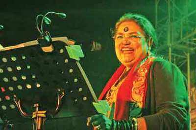 Usha Uthup enthralls audience at an event organized at Ghar Angan in Patna