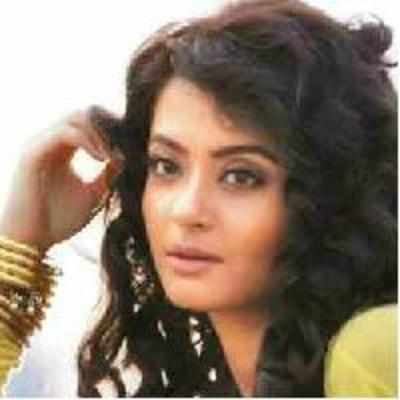 Acting profession is unstable: Surveen Chawla