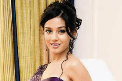 No city in this country is safe for women: Amrita Rao