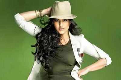Sonakshi does her own number