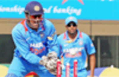 Dhoni revels before his home crowd
