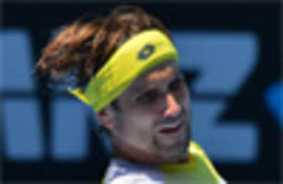 Disciplined David Ferrer powers into Australian Open quarters