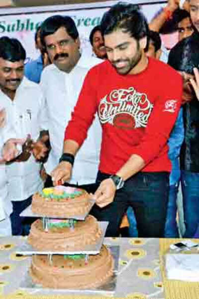 Celebs attend Indian Idol star Sreeram Chandra's birthday bash in Hyderabad