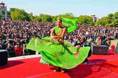 RU to invite Pak students for Ghoomar
