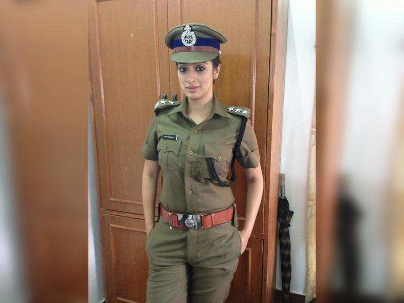 ips officer dress photo