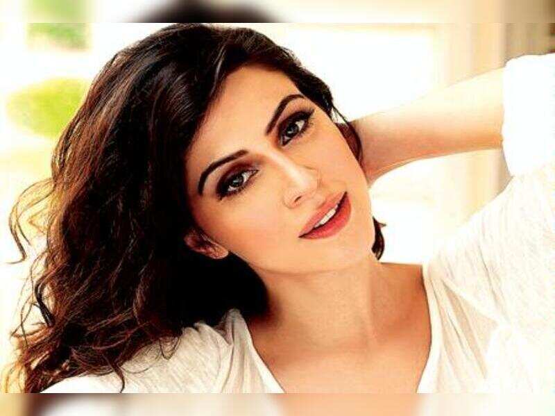 Karishma shoots in Bangalore | Kannada Movie News - Times of India