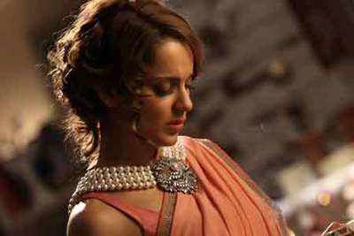 Kangana sports iconic 'Breakfast At Tiifany's' necklace in her next