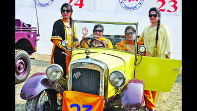Vintage and Classic Car Club of Cawnpore organises a car rally in Kanpur