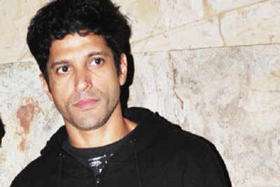 Taking care of long hair is a full-time job: Farhan | Hindi Movie News ...